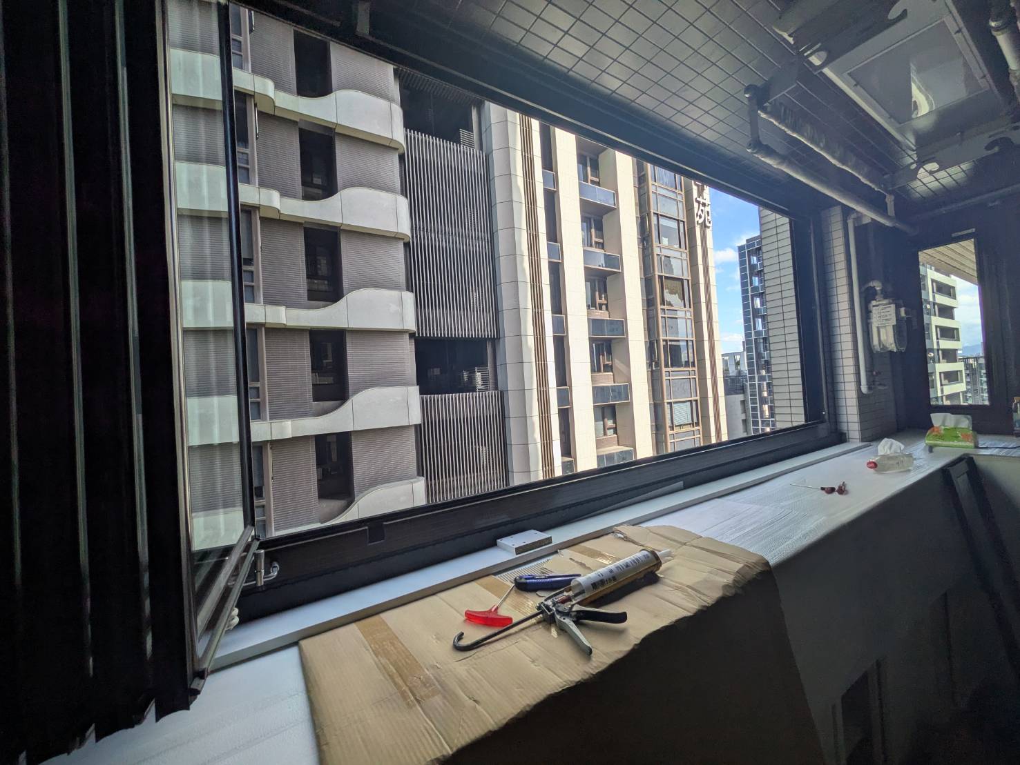 新莊中央路13樓6片開景陽台窗