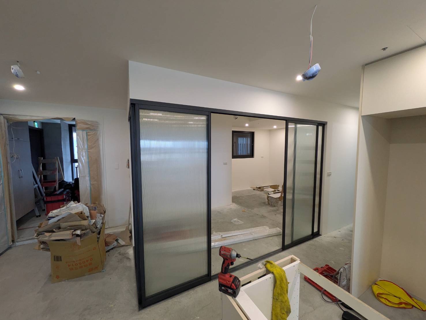 淡水濱海路細鋁框橫拉門