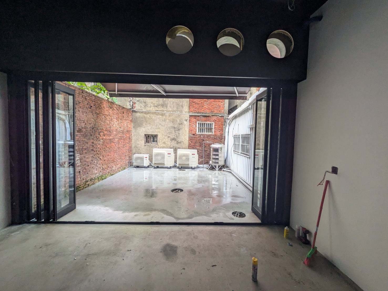 桃園中山北路8片折疊門